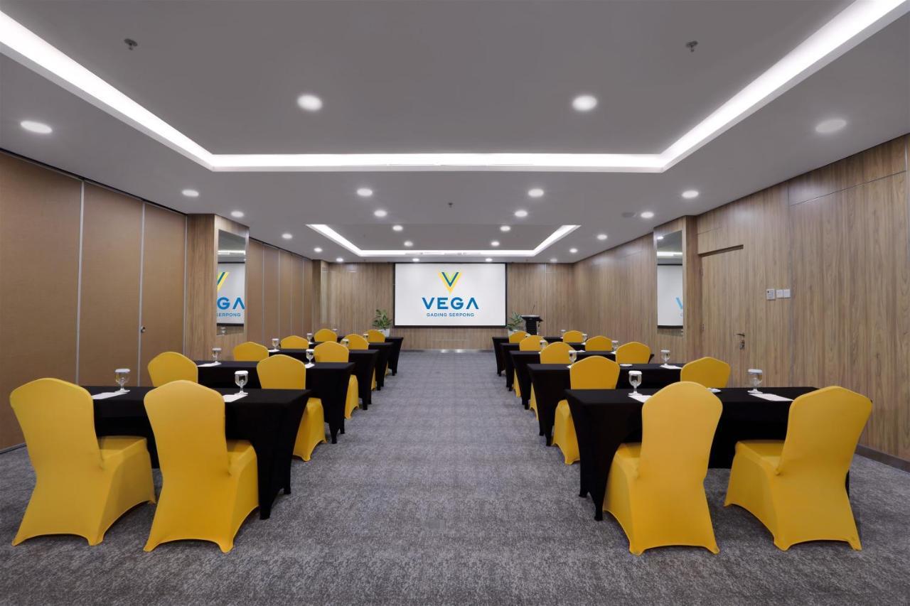 Vega Hotel Gading Serpong Eksteriør billede
