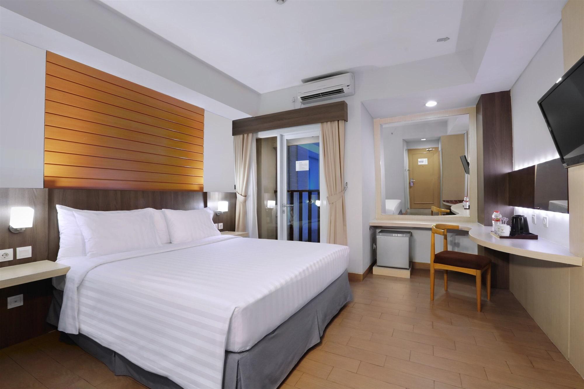 Vega Hotel Gading Serpong Eksteriør billede