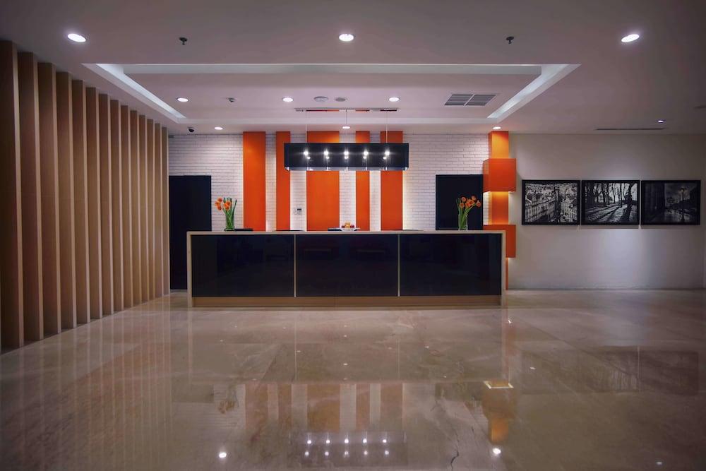 Vega Hotel Gading Serpong Eksteriør billede