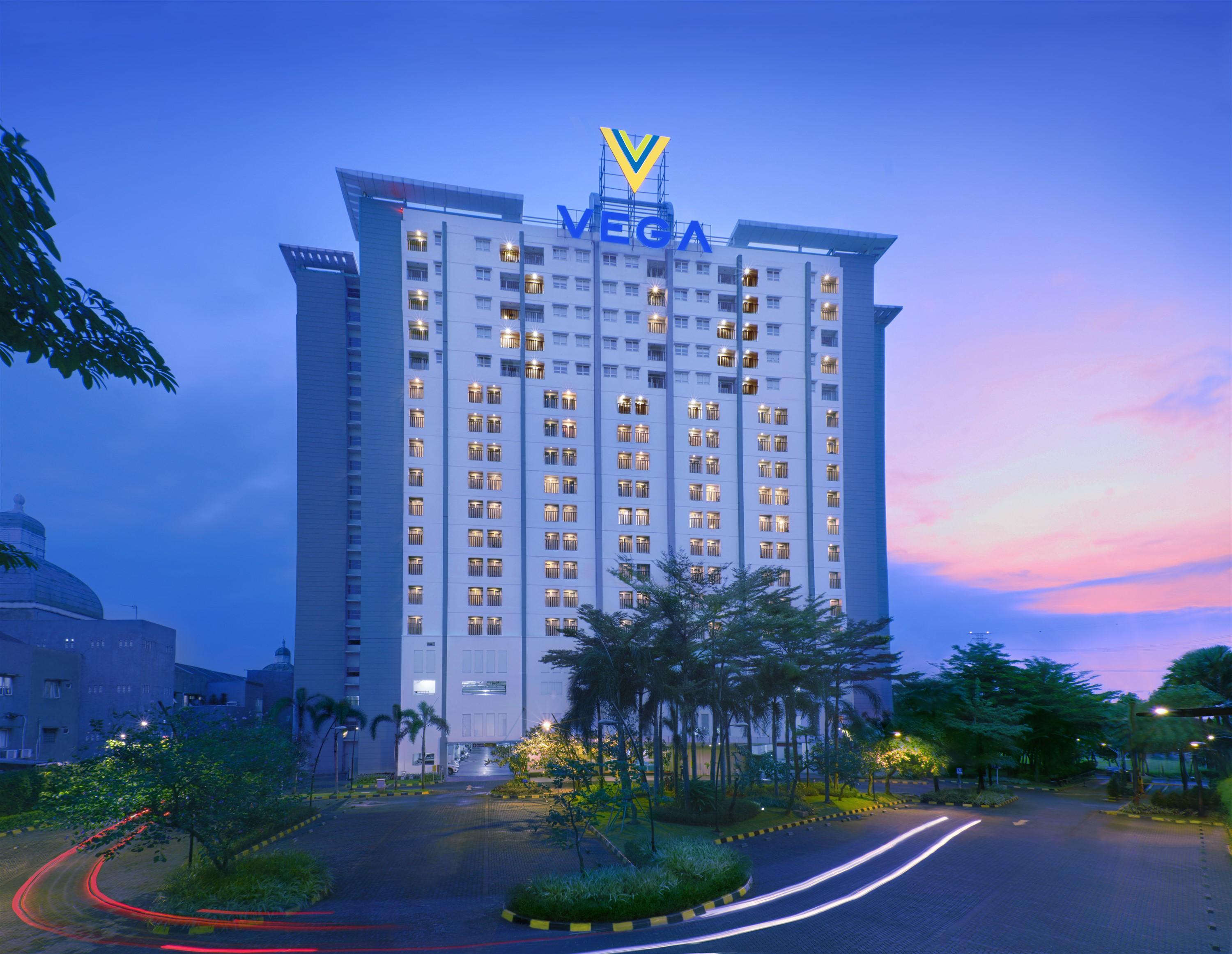 Vega Hotel Gading Serpong Eksteriør billede