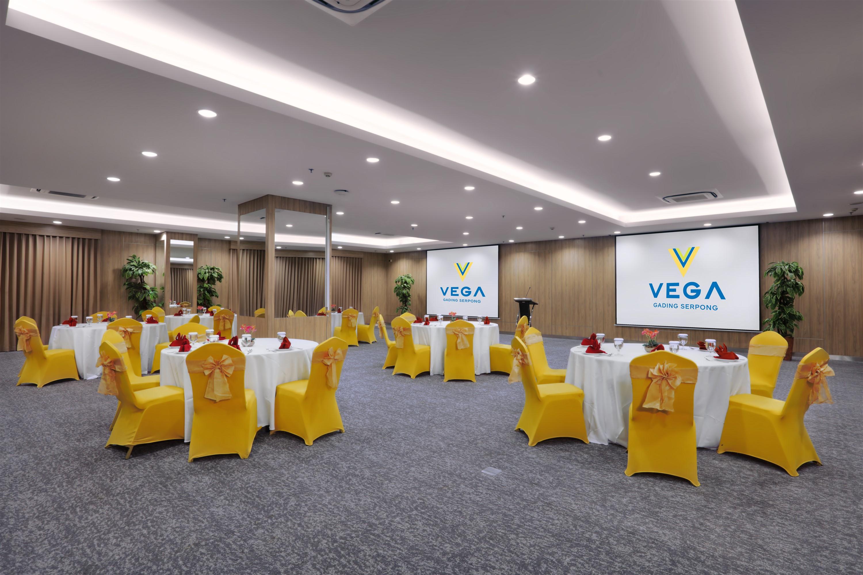 Vega Hotel Gading Serpong Eksteriør billede