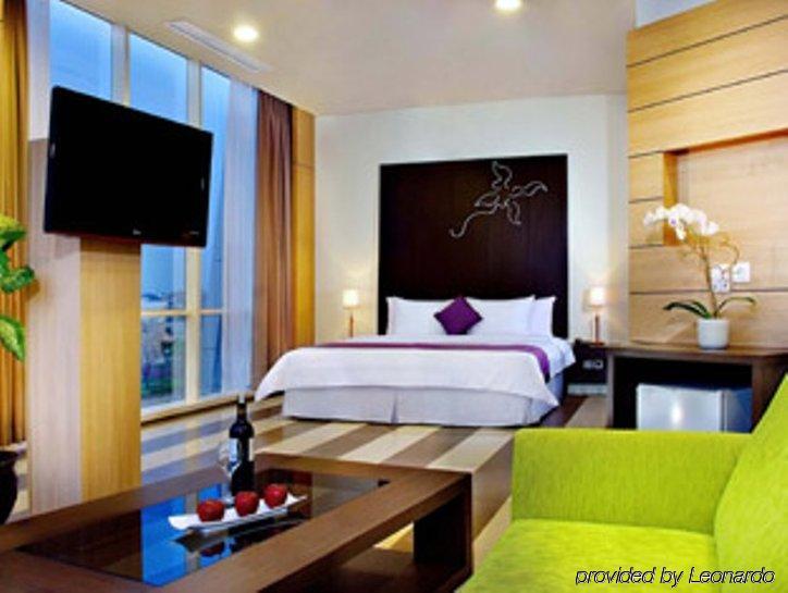 Vega Hotel Gading Serpong Eksteriør billede