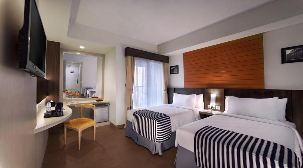 Vega Hotel Gading Serpong Eksteriør billede