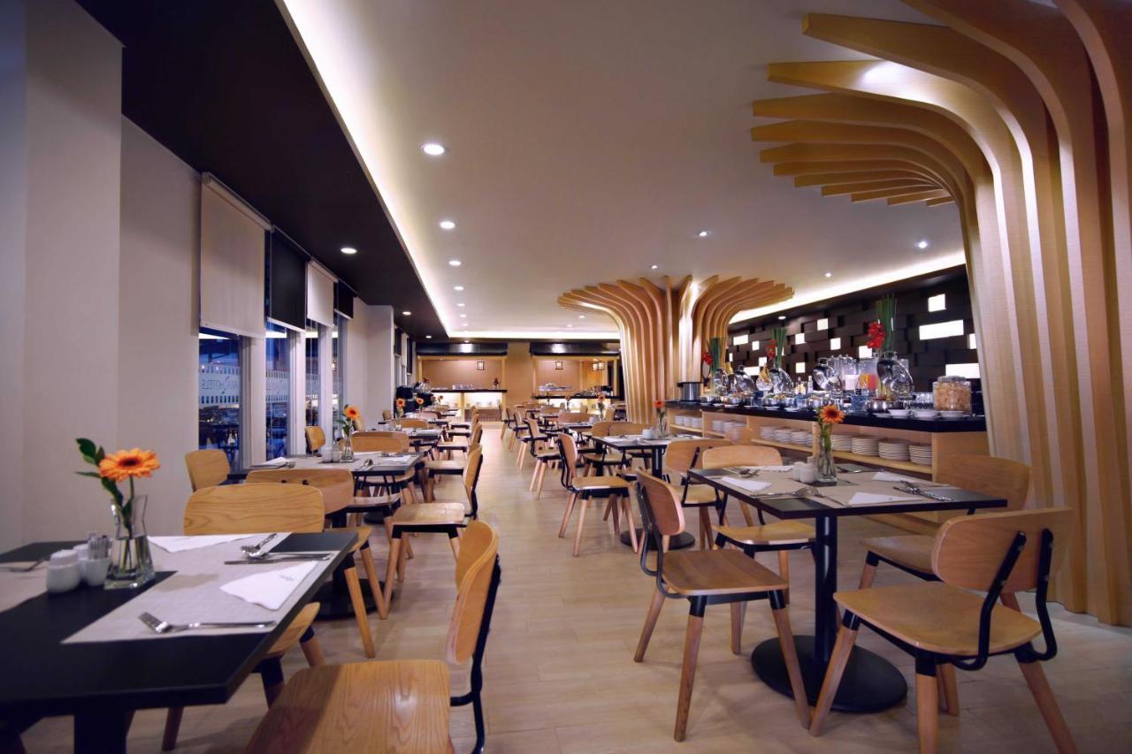 Vega Hotel Gading Serpong Eksteriør billede