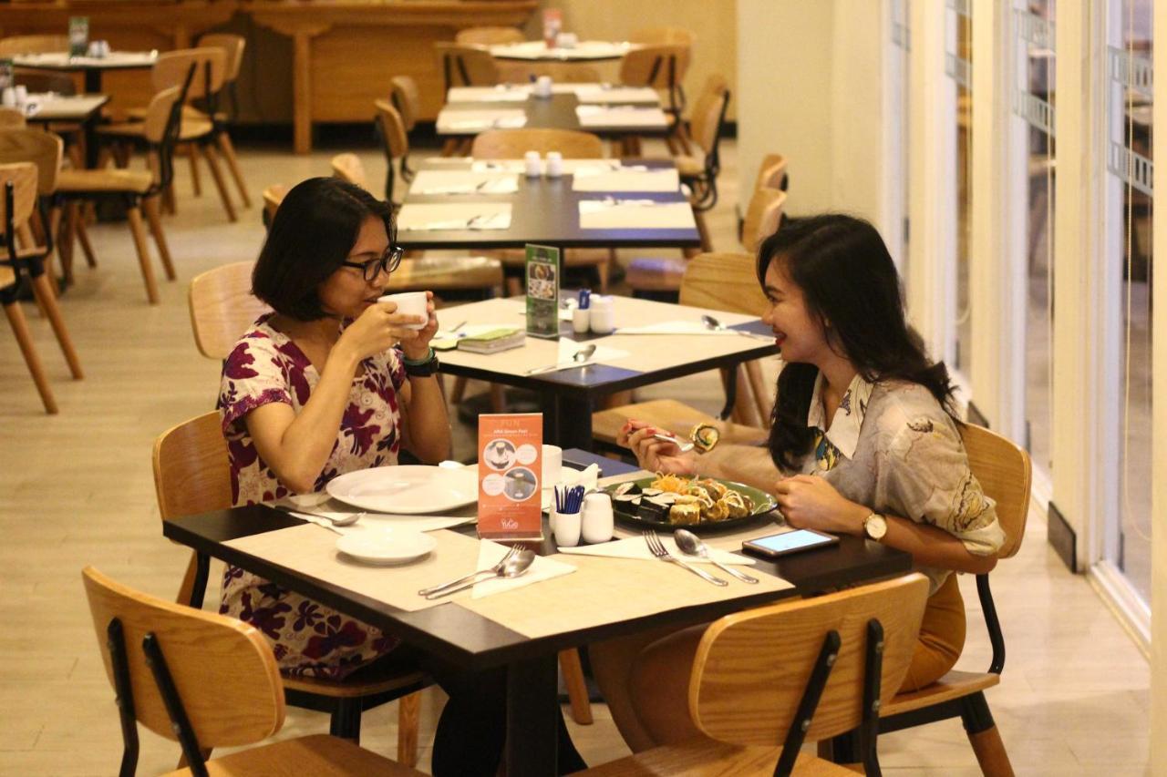 Vega Hotel Gading Serpong Eksteriør billede